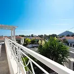 Velvet Aparthotel 3*