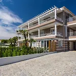 Velvet Aparthotel Villeneuve-Loubet