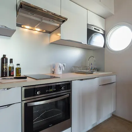 Velvet Aparthotel 3*