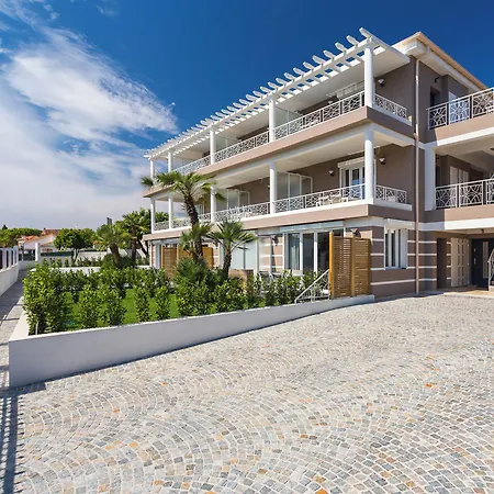 Velvet Villeneuve-Loubet