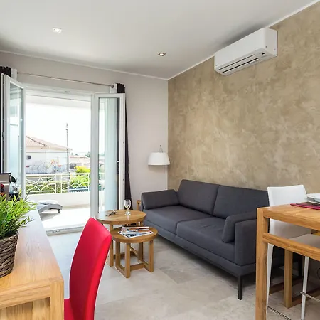 Velvet 3* Villeneuve-Loubet