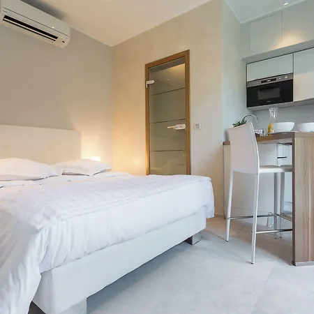 Aparthotel Velvet 3*