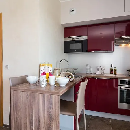 Velvet Aparthotel 3*