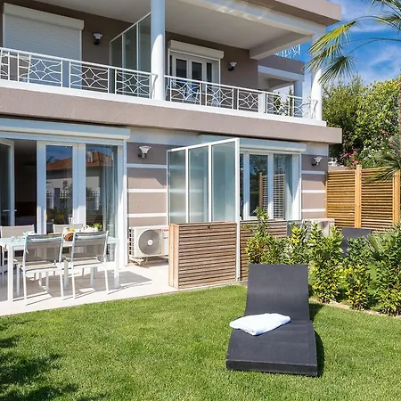 Velvet Aparthotel 3*