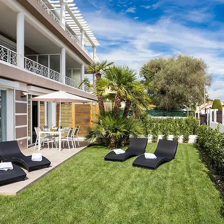 Aparthotel Velvet 3*