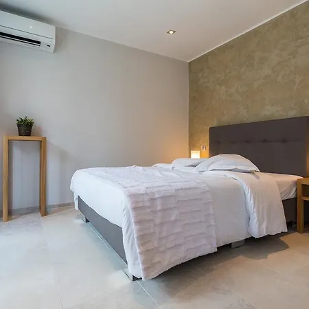 Aparthotel Velvet 3*