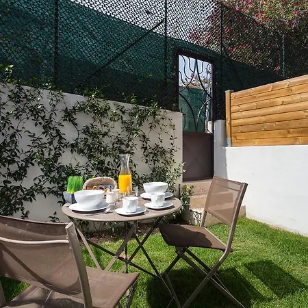 Velvet Aparthotel 3*