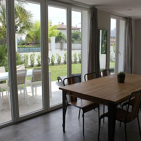 Velvet Villeneuve-Loubet