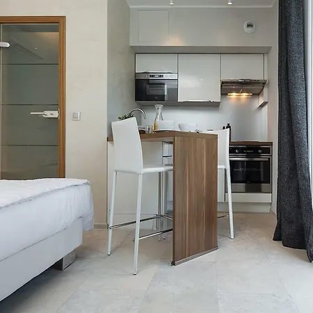 Velvet Aparthotel 3*