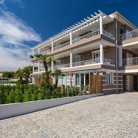 Velvet Aparthotel Villeneuve-Loubet